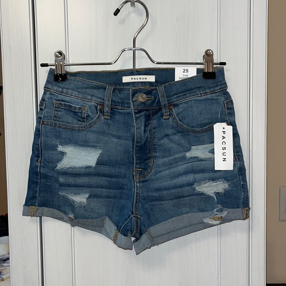 “The shortie” shorts